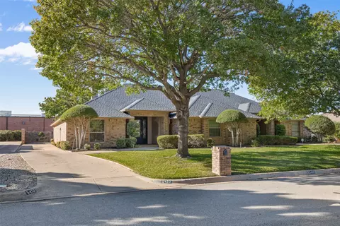 5410 Ledgestone Dr, Fort Worth, TX 76132