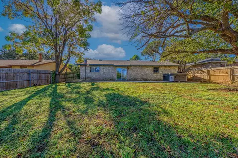 600 Shelmar, Euless, TX 76039 photo 8