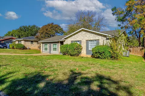 600 Shelmar, Euless, TX 76039 photo 3