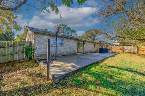 600 Shelmar, Euless, TX 76039 photo 6