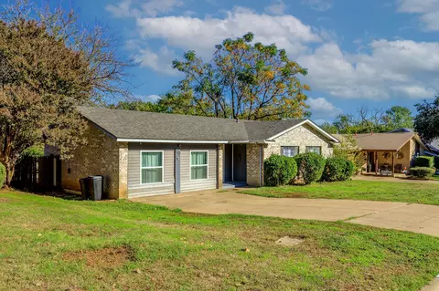 600 Shelmar, Euless, TX 76039 photo 2