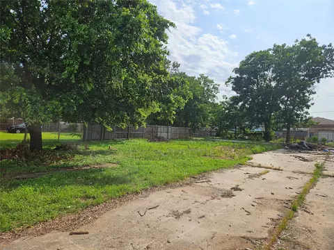 206 Broadmoor Ave, Arlington, TX 76010