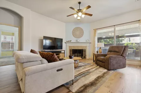 108 Ridgewood Dr, Euless, TX 76039 photo 6
