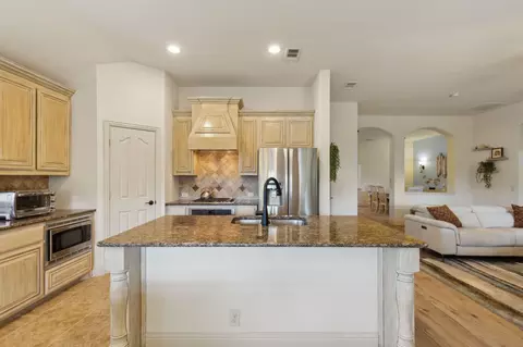 108 Ridgewood Dr, Euless, TX 76039 photo 8