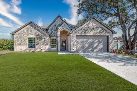 282 Autumn Wood Trl, Gun Barrel City, TX 75156