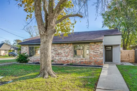 3324 Gardenview Cir, Denton, TX 76207