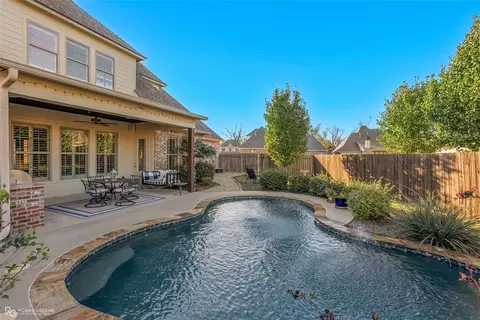 220 Cherry Blossom Ln, Benton, LA 71006