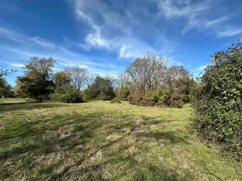 731 NW 1st St, Cooper, TX 75432