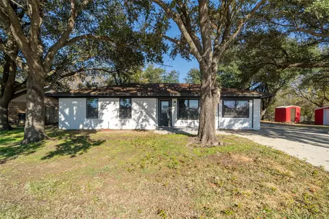 501 S 1st St, Crandall, TX 75114