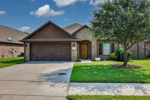 1813 Bersand Ave, Gainesville, TX 76240