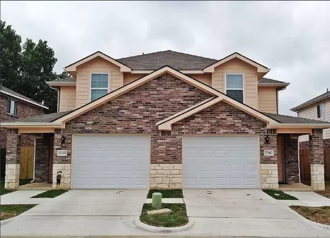 2338 Kingsway Dr, Arlington, TX 76012