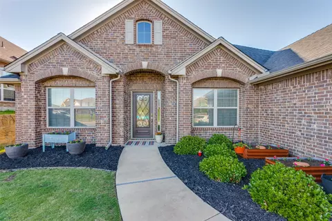 3208 Shoreline Dr, Burleson, TX 76028