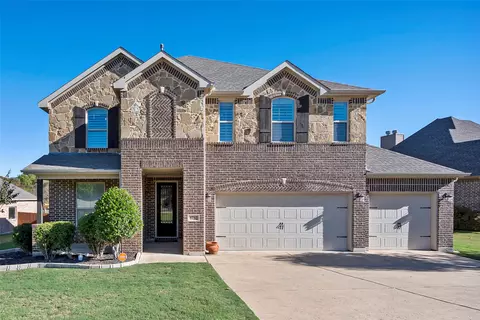 8232 Western Lakes Dr, Fort Worth, TX 76179