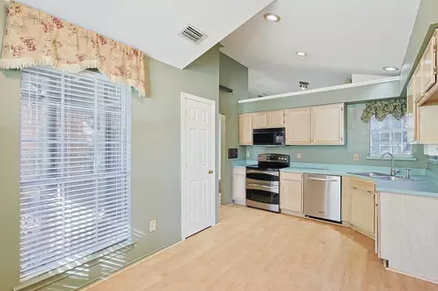 Kitchen - 204 Arwine Dr, Hurst, TX 76053 photo 3 of 3