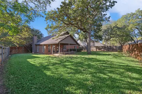 Exterior - 204 Arwine Dr, Hurst, TX 76053 photo 8 of 8