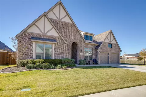 2300 Sandlin Dr, Aledo, TX 76008