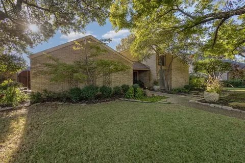 2802 Leisure Ln, Carrollton, TX 75006