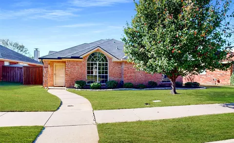 1464 Bregenz Ln, Lewisville, TX 75067