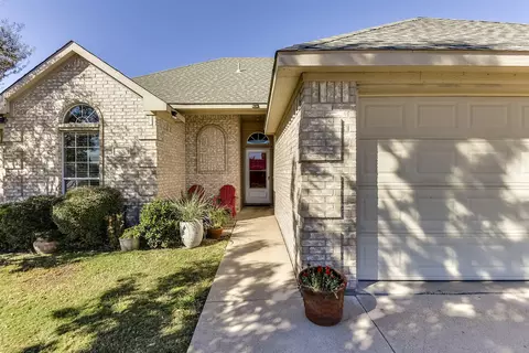 603 Brenna Rd, Waxahachie, TX 75165