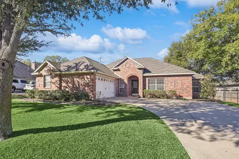 305 Cherokee Trl, Argyle, TX 76226