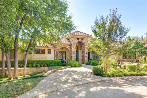 7025 Shinnecock Hills Dr, Fort Worth, TX 76132