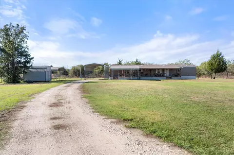 130 Tilton Rd, Corsicana, TX 75109