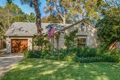 6935 Santa Monica Dr, Dallas, TX 75223