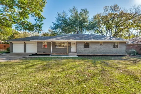 608 Vince Ln, Desoto, TX 75115