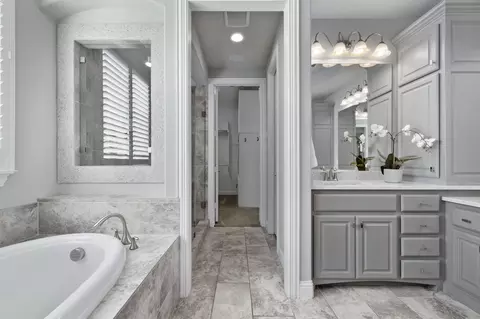 Bath - 4008 Carmel Rd, Celina, TX 75009 photo 1 of 5