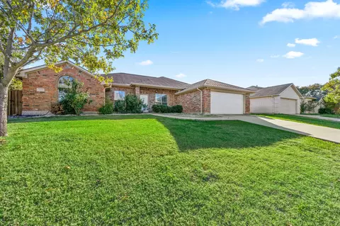 189 Cottonwood Ln, Little Elm, TX 75068