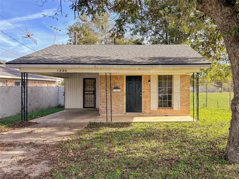 1230 Beverly St, Bossier City, LA 71112