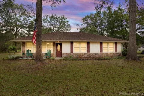 5630 Harper Rd, Keithville, LA 71047