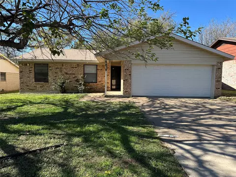 6620 Cervantes Ave, Fort Worth, TX 76133