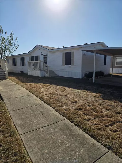 11050 Richardo Ln, Fort Worth, TX 76244