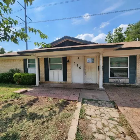 736 University Pl, Lewisville, TX 75067