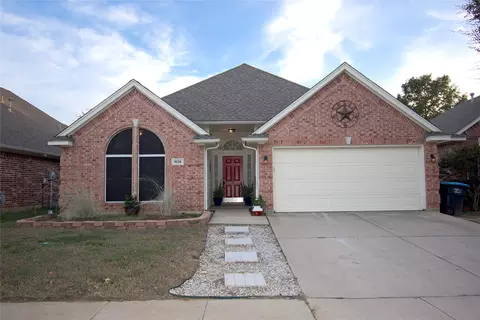 9128 Saranac Trl, Fort Worth, TX 76118