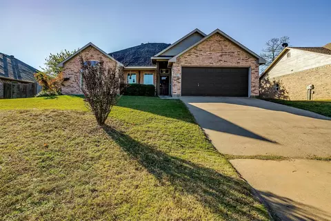 303 Catherine St, Joshua, TX 76058