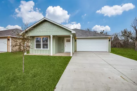 203 Thomas St, Terrell, TX 75160