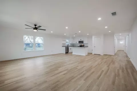 Living - 203 Thomas St, Terrell, TX 75160 photo 2 of 3