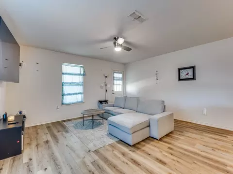 1078 Baker Rd, Pilot Point, TX 76258 photo 7