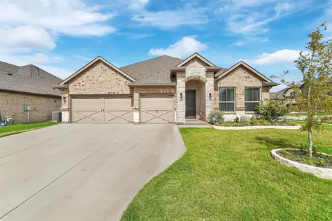 1008 Virginia Dr, Mansfield, TX 76063