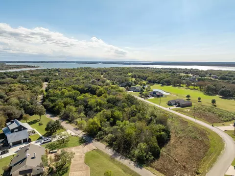 17134 Woodlawn Dr, Whitney, TX 76692