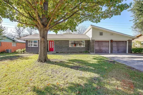 4616 Owendale Dr, Benbrook, TX 76116