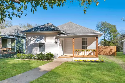 809 S Hazelwood St, Sherman, TX 75090