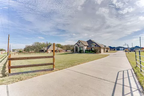 2655 County Road 643, Nevada, TX 75173