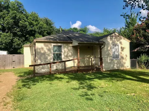 836 E Laramie Ln, Dallas, TX 75217