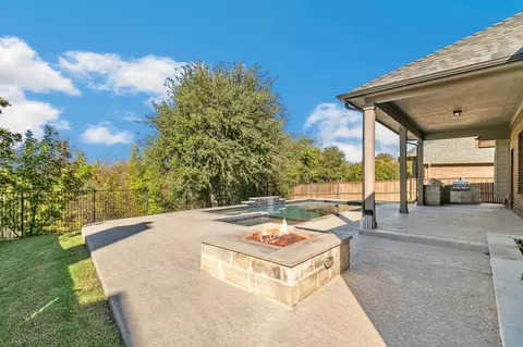 1404 Marshall Creek Rd, Roanoke, TX 76262