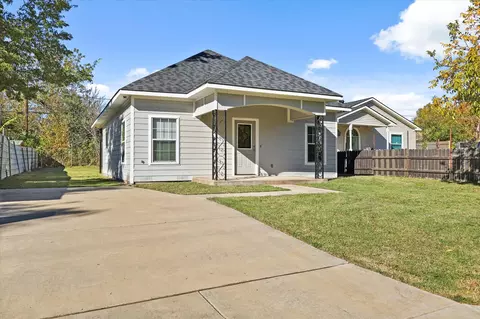 3704 Saint Louis Ave, Fort Worth, TX 76110