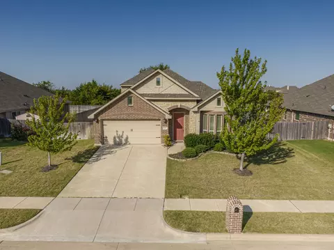 5617 Park View Dr, Midlothian, TX 76065
