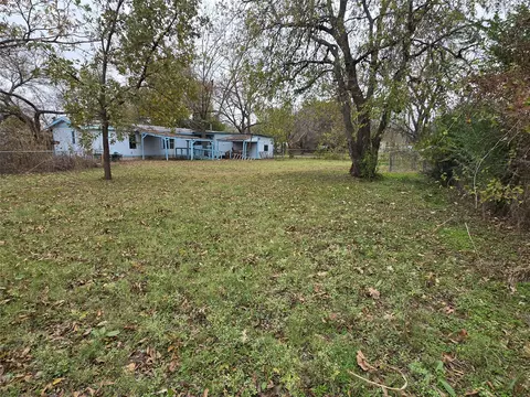 716 N Border St, Cleburne, TX 76031
